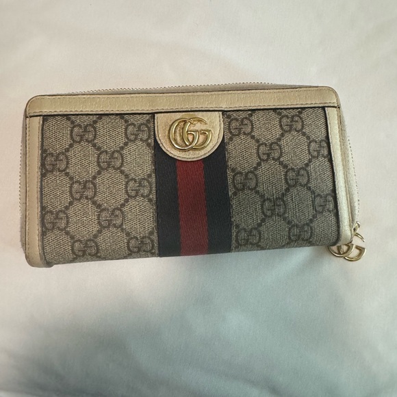 Gucci wallet - Picture 1 of 13